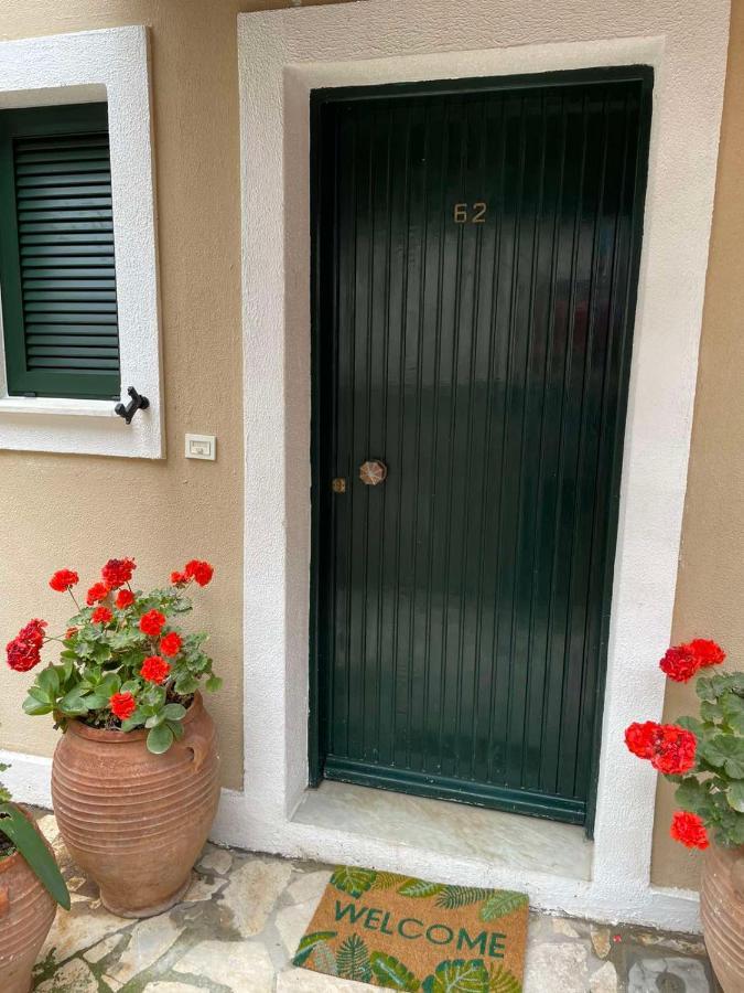Sea View Maisonette Glyfada Beach Екстер'єр фото